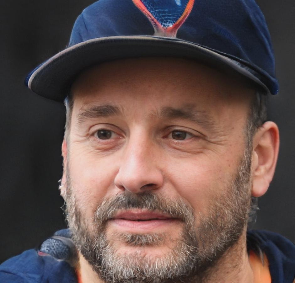 Declan Hayworth, experienced founder and fundraising mentor